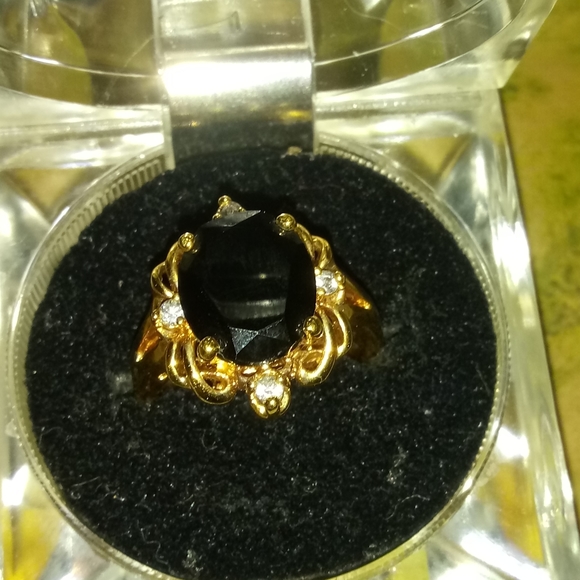 Beautiful Womens Rings - Picture 6 of 8